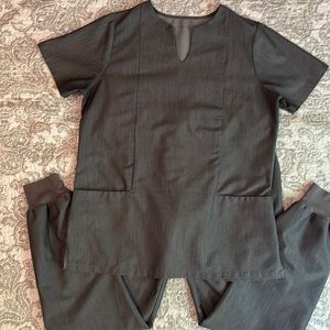 Mandala Women’s Small Jogger Scrub Set in gray